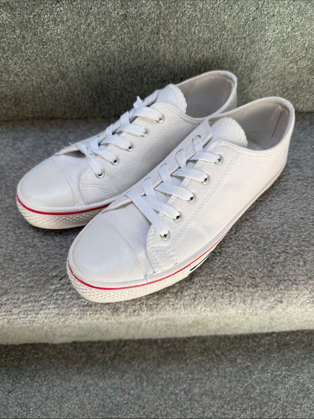 Mandee White Low-Top Canvas Sneakers
